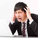 会社に副業がバレるとクビになる？バレないためには