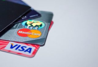 商品仕入れ用クレジットカードの利用可能枠はいくら必要？